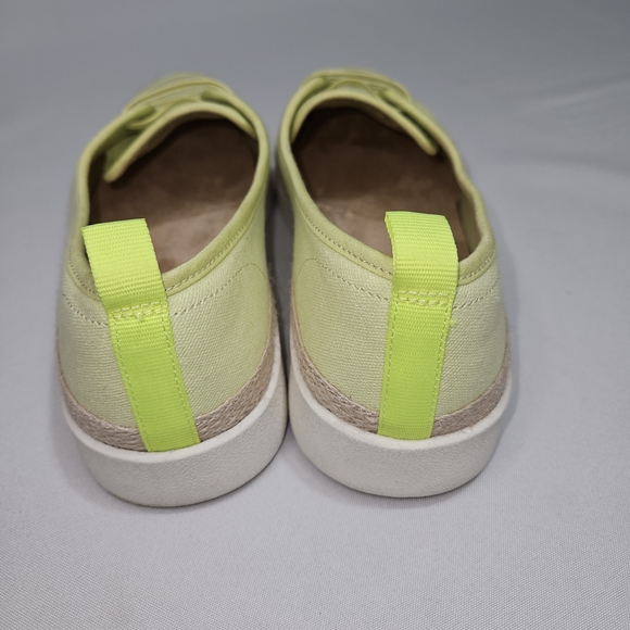 Vionic Womens Jovie Canvas Low Top Casual and Fashion Sneakers Shoes Size 8.5 - Picture 3 of 7